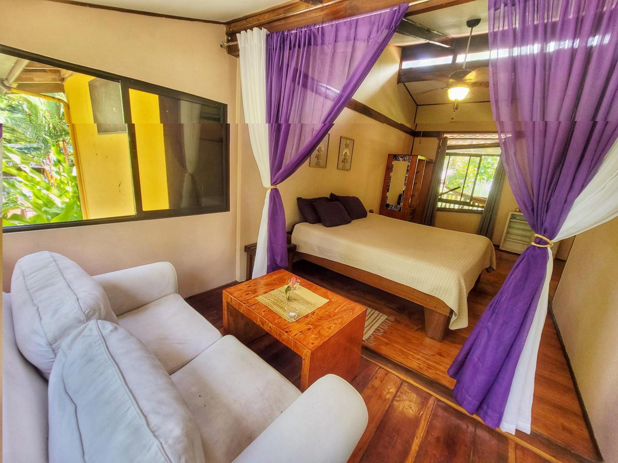 Caribe Town Bungalows Puerto Viejo de Talamanca Kültér fotó